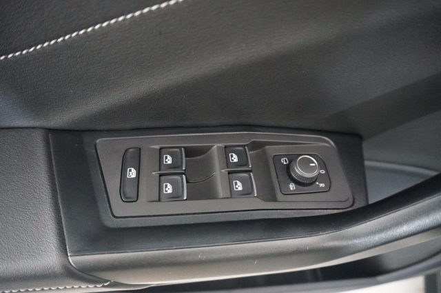 VOLKSWAGEN T-Roc usata, con Sedili sportivi