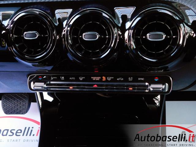 MERCEDES-BENZ A 180 usata, con Schermo multifunzione interamente digitale