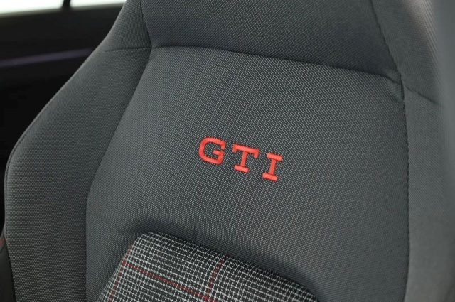VOLKSWAGEN Golf GTI usata, con ESP