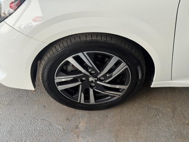 PEUGEOT 208 usata, con Sensore di luce