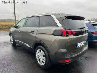 PEUGEOT 5008 usata, con Autoradio