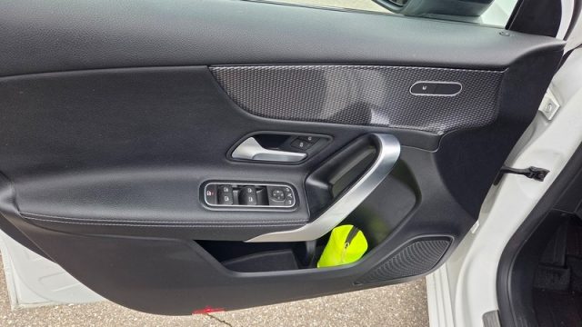 MERCEDES-BENZ A 200 usata, con Cronologia tagliandi