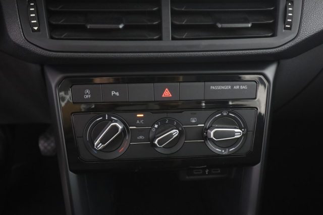 VOLKSWAGEN T-Cross usata 9