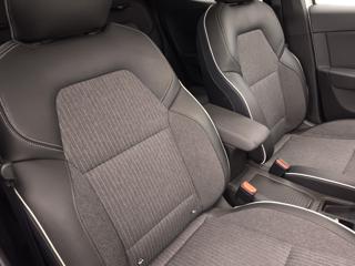 RENAULT Clio usata, con Volante multifunzione