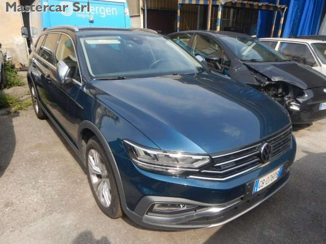 VOLKSWAGEN Passat Alltrack usata 4