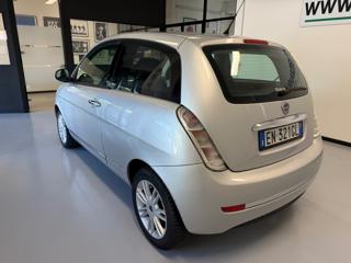 LANCIA Ypsilon usata, con Autoradio