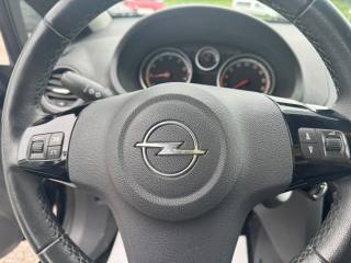 OPEL Corsa usata, con Lettore CD