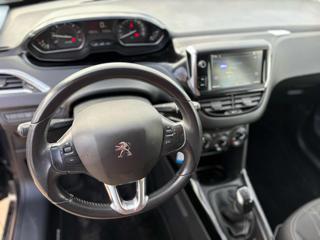 PEUGEOT 2008 usata, con Climatizzatore