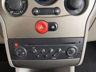 RENAULT Modus usata, con USB