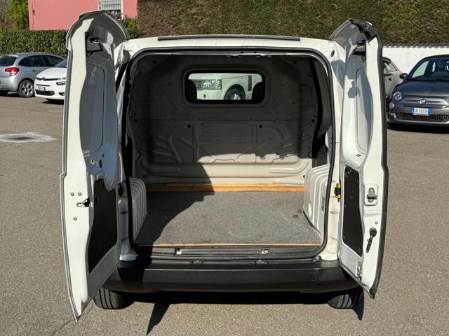 FIAT Fiorino usata, con Sensori di parcheggio posteriori