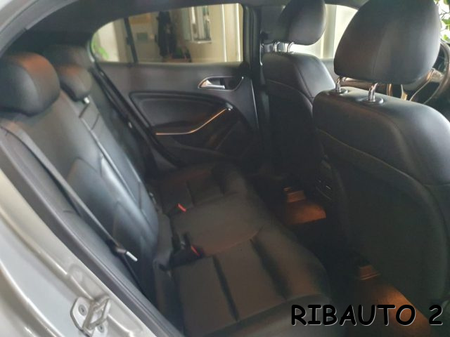 MERCEDES-BENZ GLA 220 usata, con Luci diurne LED