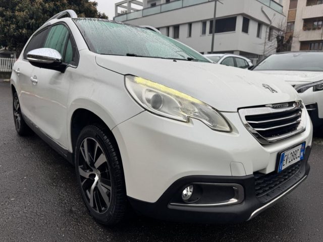 PEUGEOT 2008 usata, con Airbag