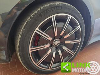 PORSCHE Taycan usata 36
