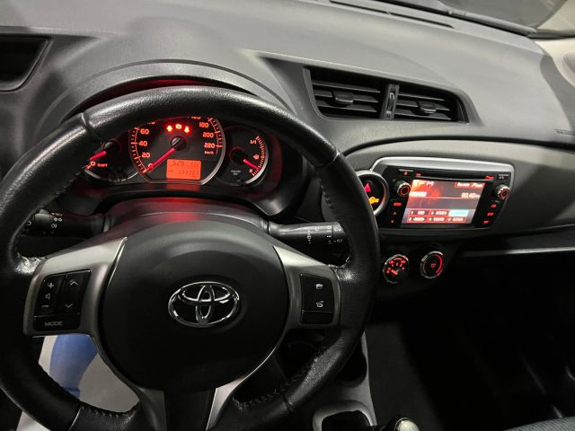 TOYOTA Yaris usata, con Boardcomputer