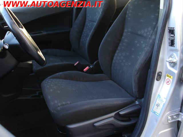 SUBARU Trezia usata 8