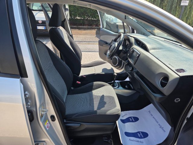 TOYOTA Yaris usata, con Sistema di navigazione