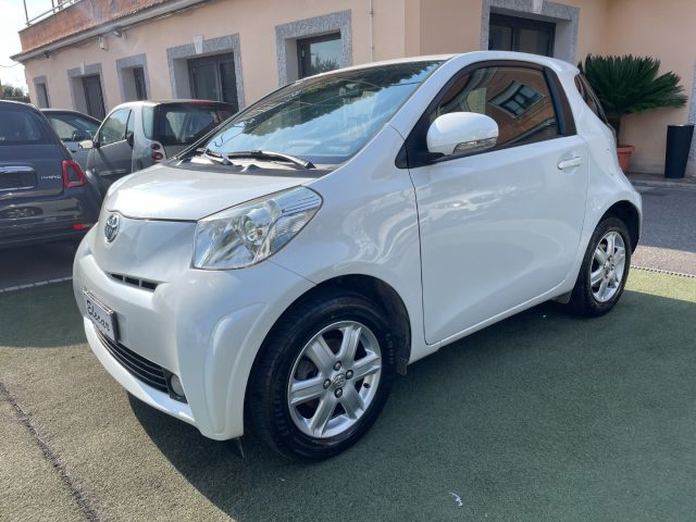 TOYOTA iQ usata, con ABS