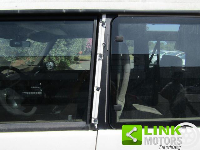 LAND ROVER Discovery usata 23