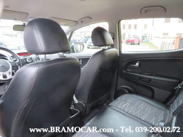 KIA Venga usata, con USB