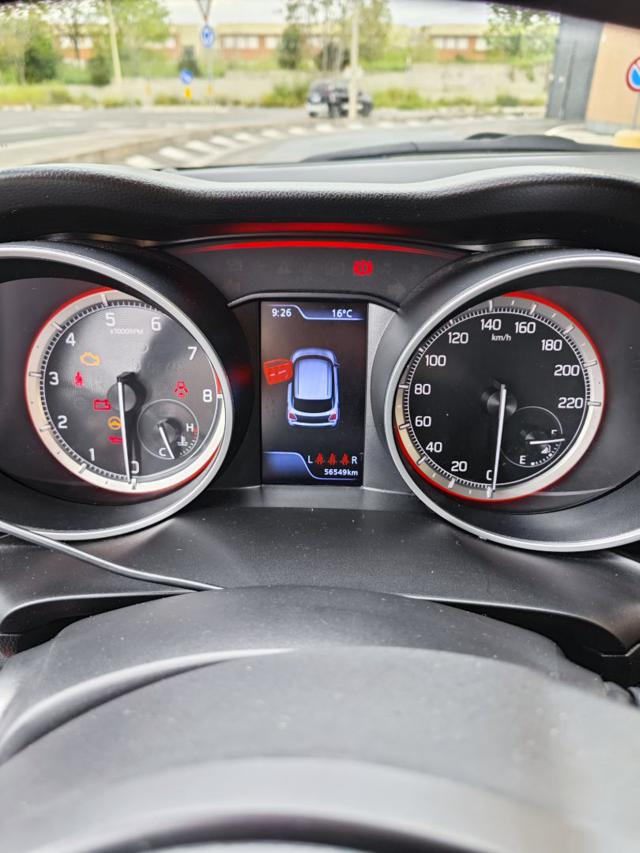 SUZUKI Swift usata, con Park Distance Control