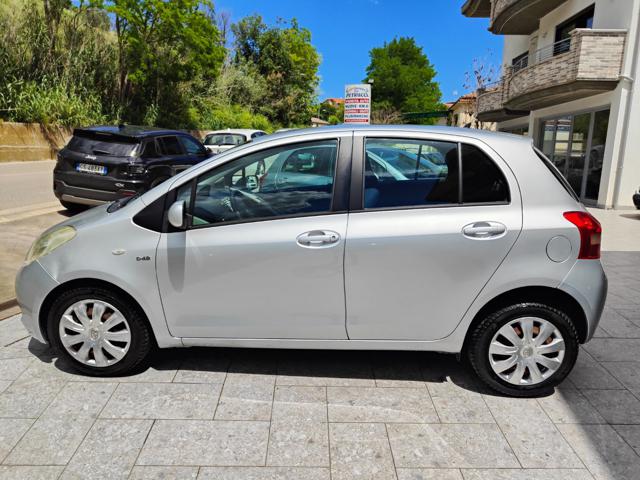 TOYOTA Yaris usata, con Sedile posteriore sdoppiato
