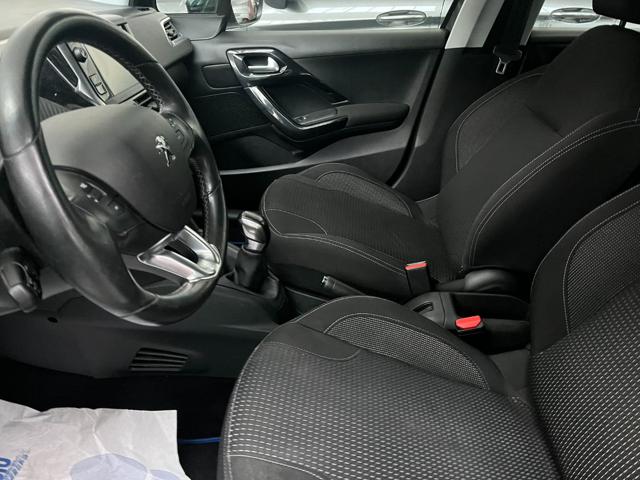 PEUGEOT 208 usata, con Specchietti laterali elettrici