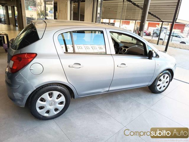 OPEL Corsa usata, con Airbag