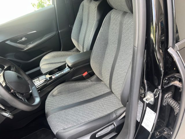 PEUGEOT 2008 usata, con Controllo vocale