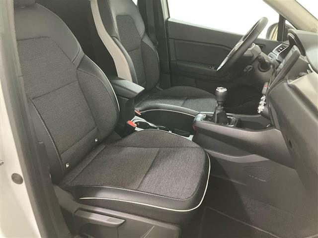 RENAULT Captur usata, con Sistema di navigazione