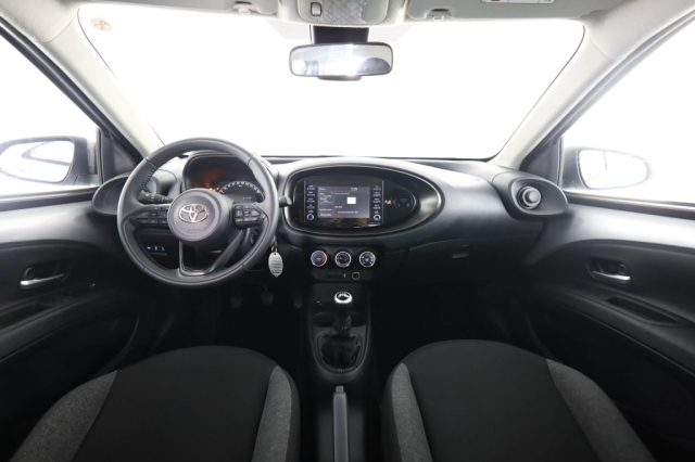 TOYOTA Aygo X usata 9