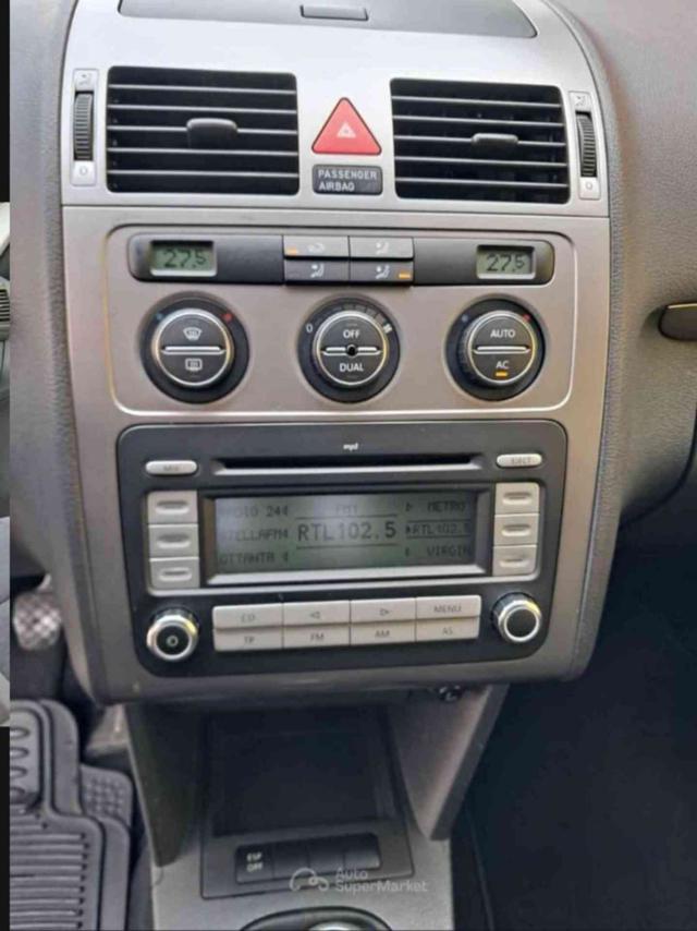 VOLKSWAGEN Touran usata, con Sedile posteriore sdoppiato
