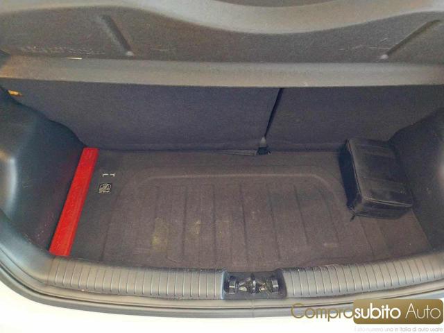 HYUNDAI i10 usata 22