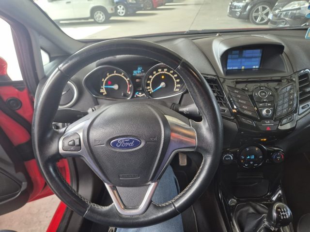 FORD Fiesta usata, con Bluetooth
