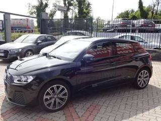 AUDI A1 Sportback 25 1.0 tfsi  Adatta x neopatentati