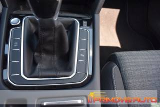 VOLKSWAGEN Passat Variant usata, con Sistema di navigazione