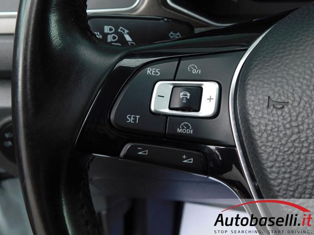 VOLKSWAGEN T-Roc usata, con Airbag testa
