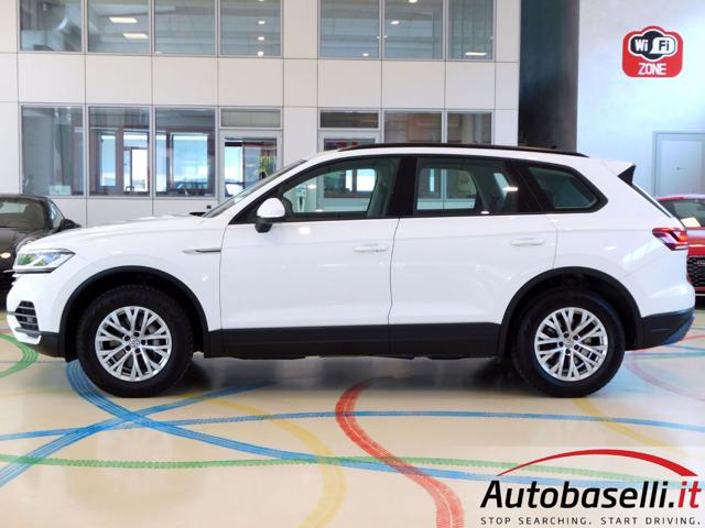 VOLKSWAGEN Touareg usata, con Touch screen