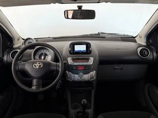 TOYOTA Aygo usata 8