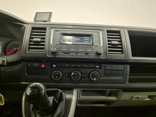 VOLKSWAGEN Caravelle usata, con Sensori di parcheggio posteriori