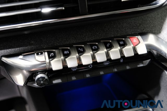 PEUGEOT 3008 usata, con Controllo elettronico della corsia