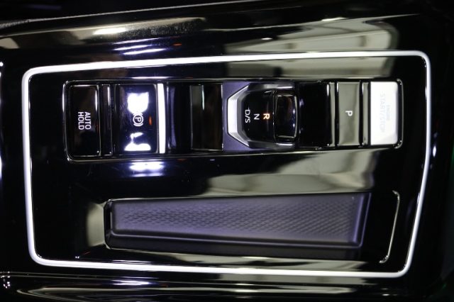 VOLKSWAGEN Golf usata, con Autoradio digitale