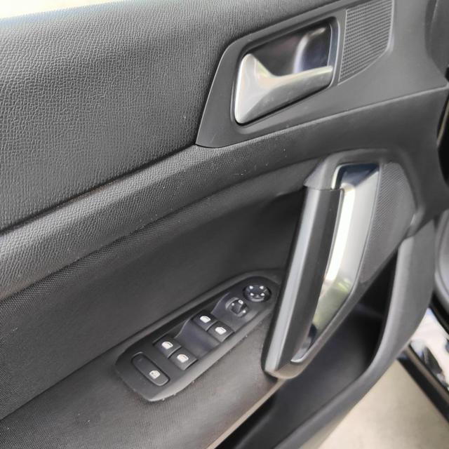 PEUGEOT 308 usata, con Park Distance Control