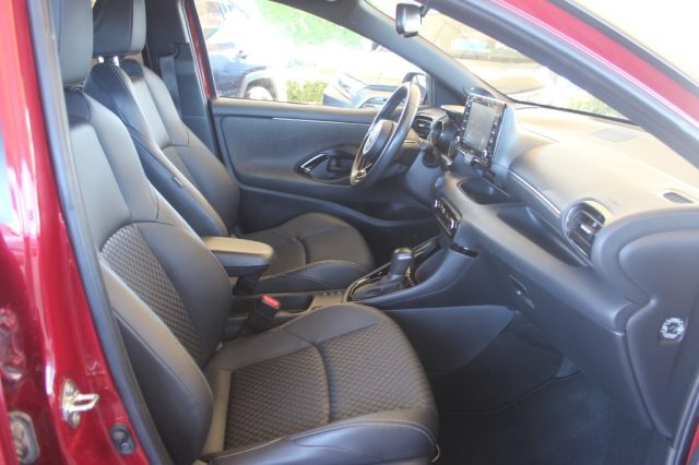 TOYOTA Yaris usata, con Cruise Control