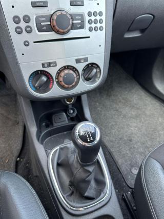 OPEL Corsa usata, con ESP