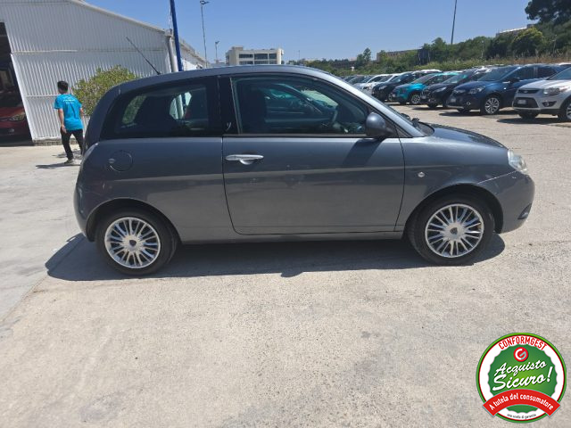 LANCIA Ypsilon usata, con Airbag