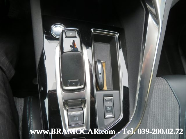 PEUGEOT 3008 usata, con Touch screen