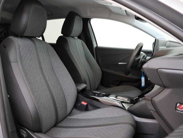 PEUGEOT 208 usata, con Fari LED