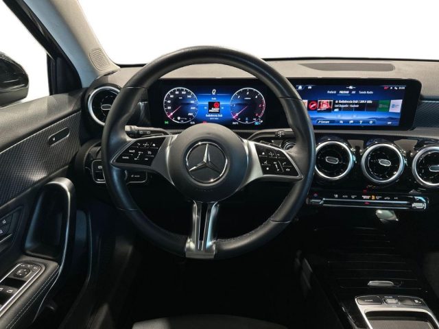 MERCEDES-BENZ A 180 usata, con Cronologia tagliandi