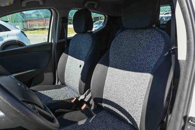 LANCIA Ypsilon usata, con USB