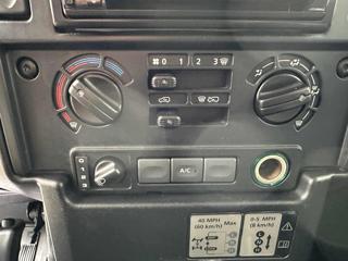 LAND ROVER Defender usata 14